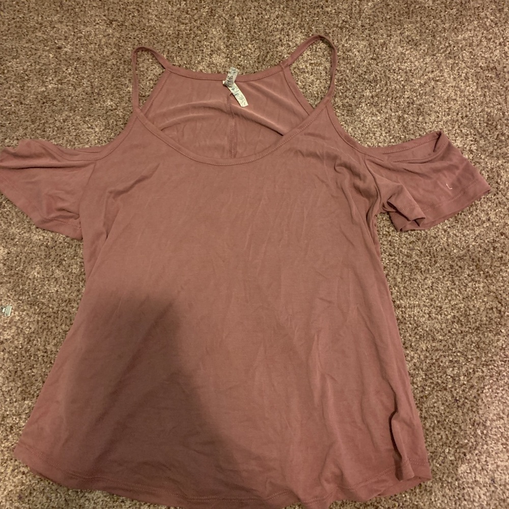 Open shoulder top